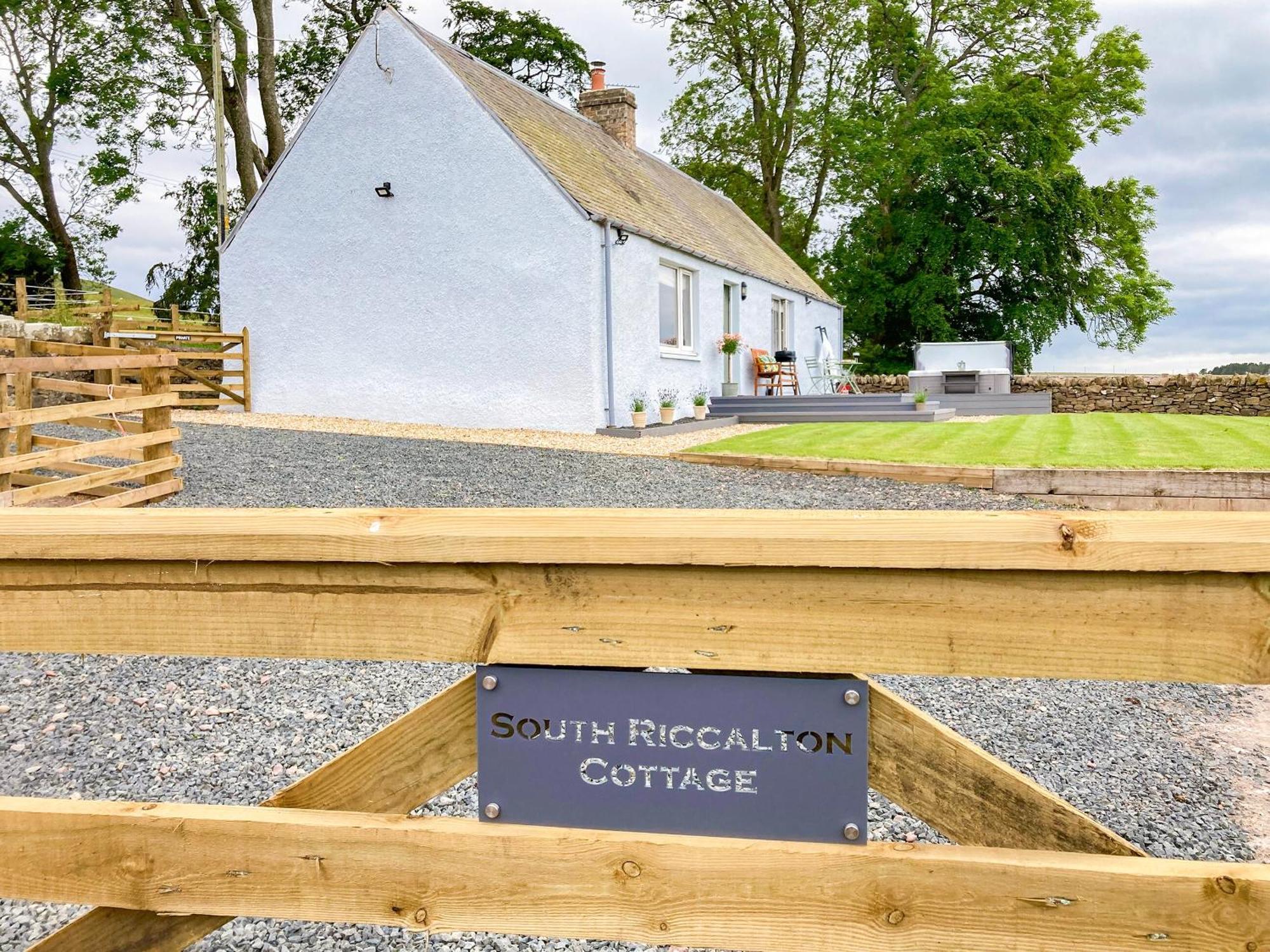 South Riccalton Farm Cottage Oxnam Екстериор снимка